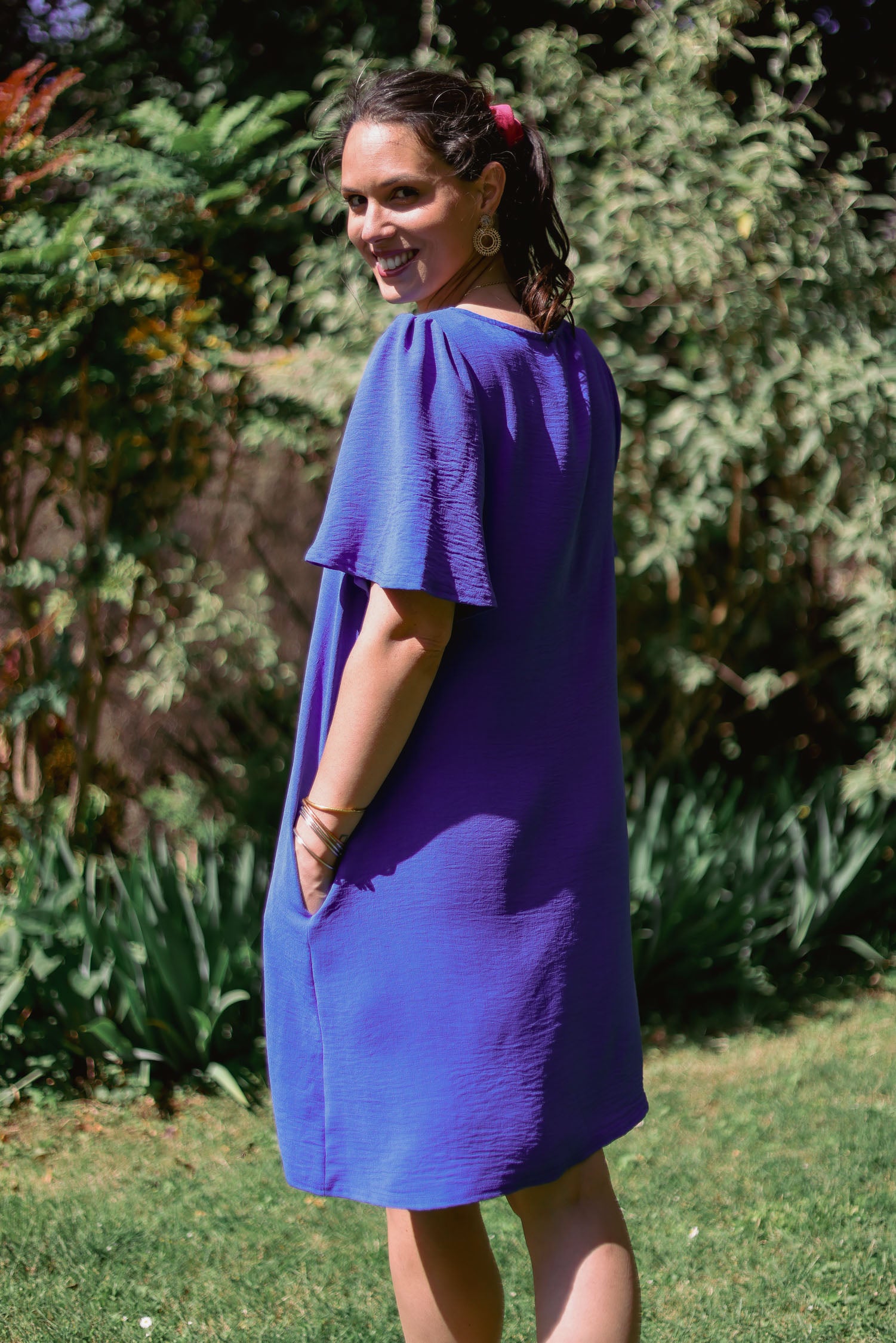 Robe droite col festonné