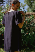 Robe droite col festonné