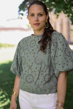 Blouse brodée