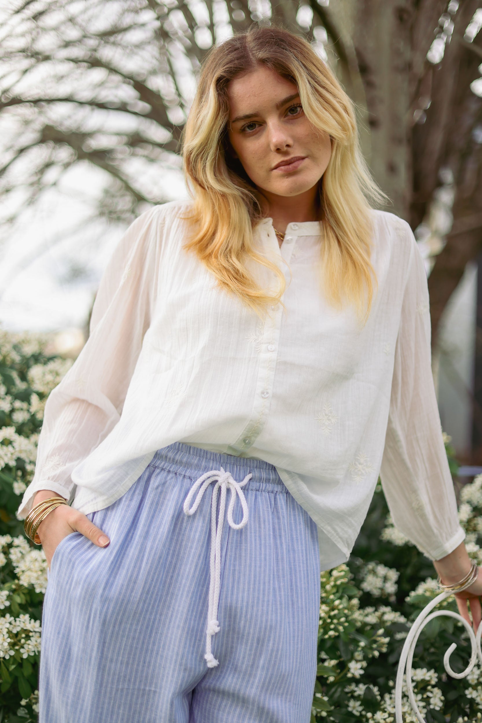Blouse brodée unie