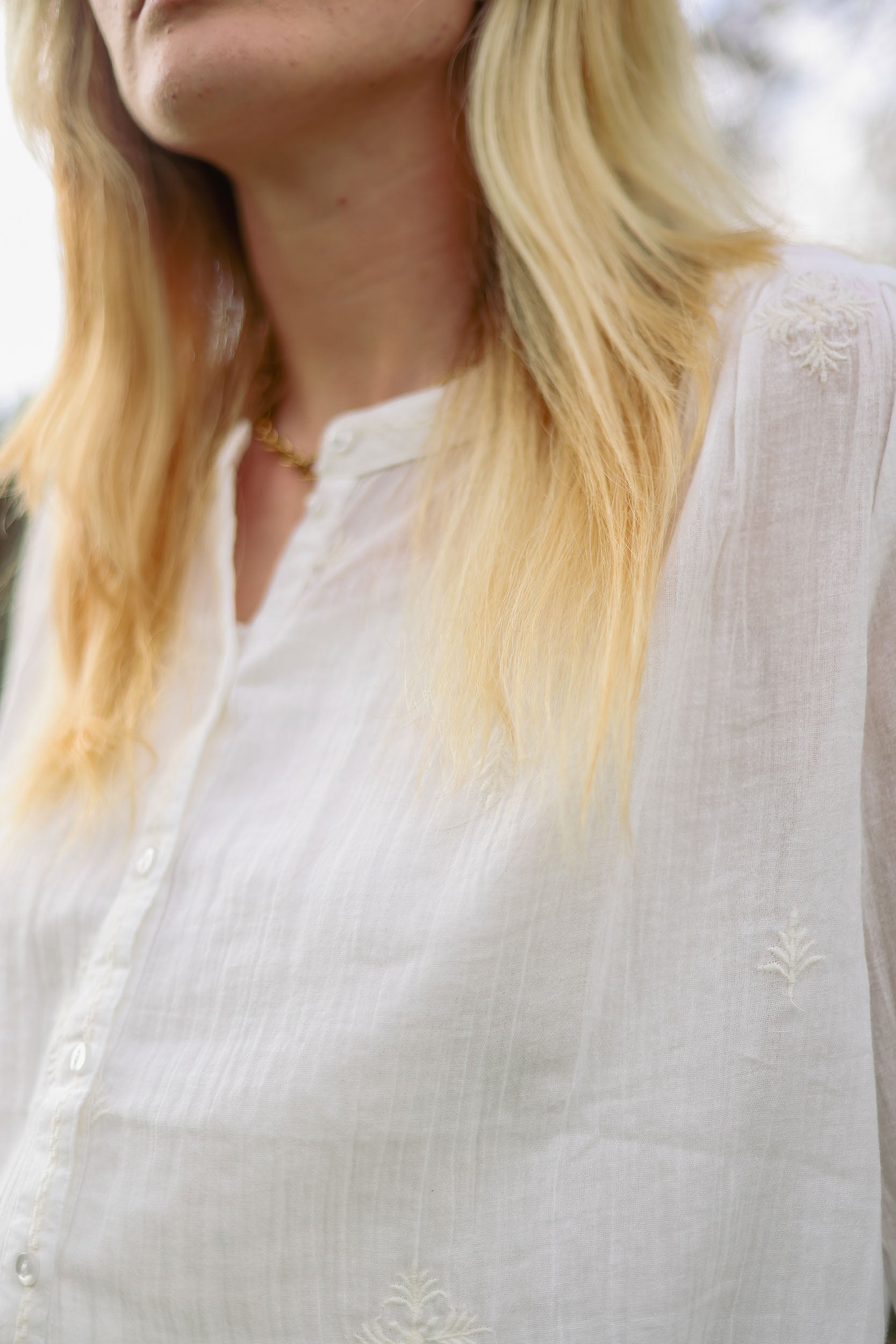 Blouse brodée unie