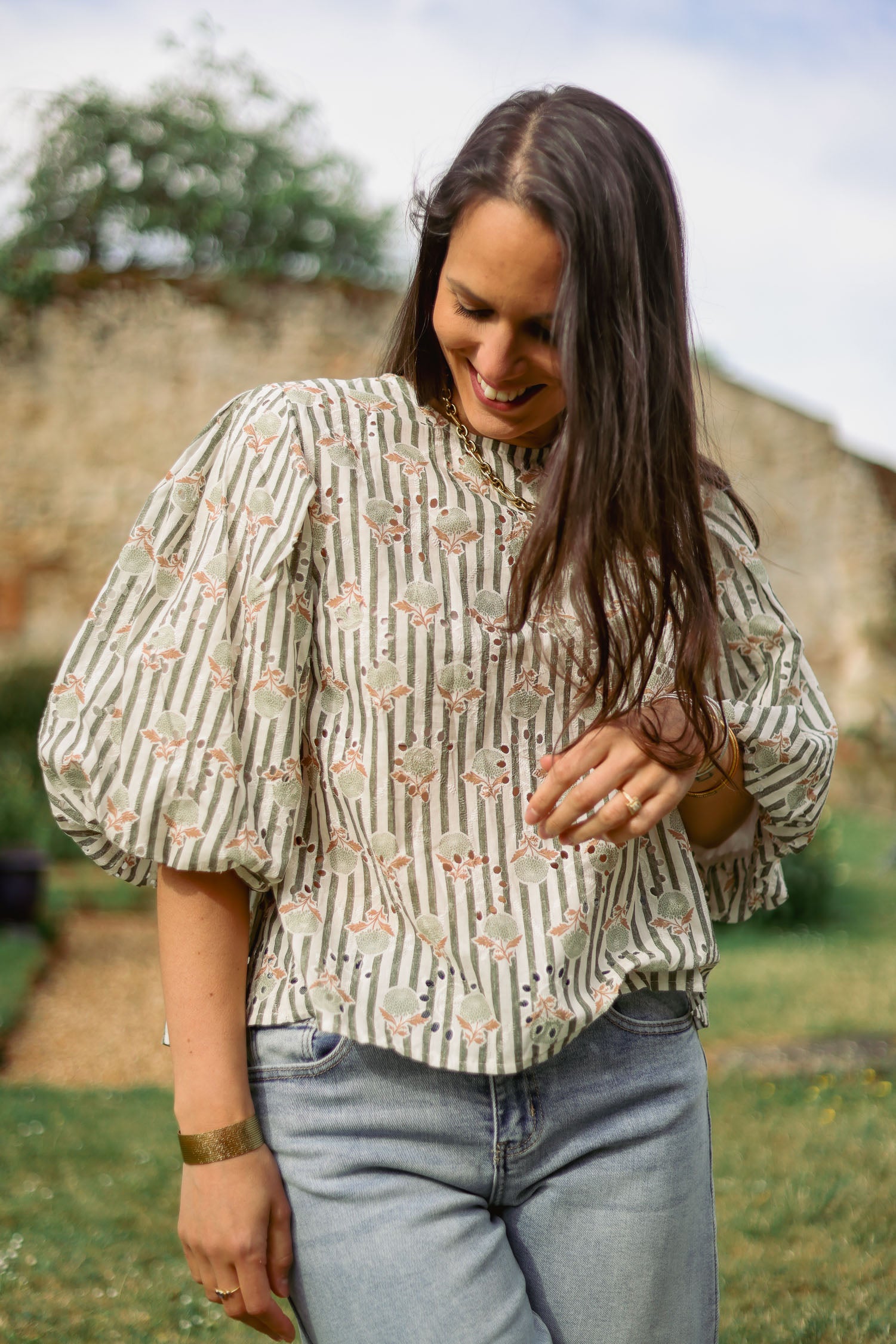 Blouse brodée fleurie