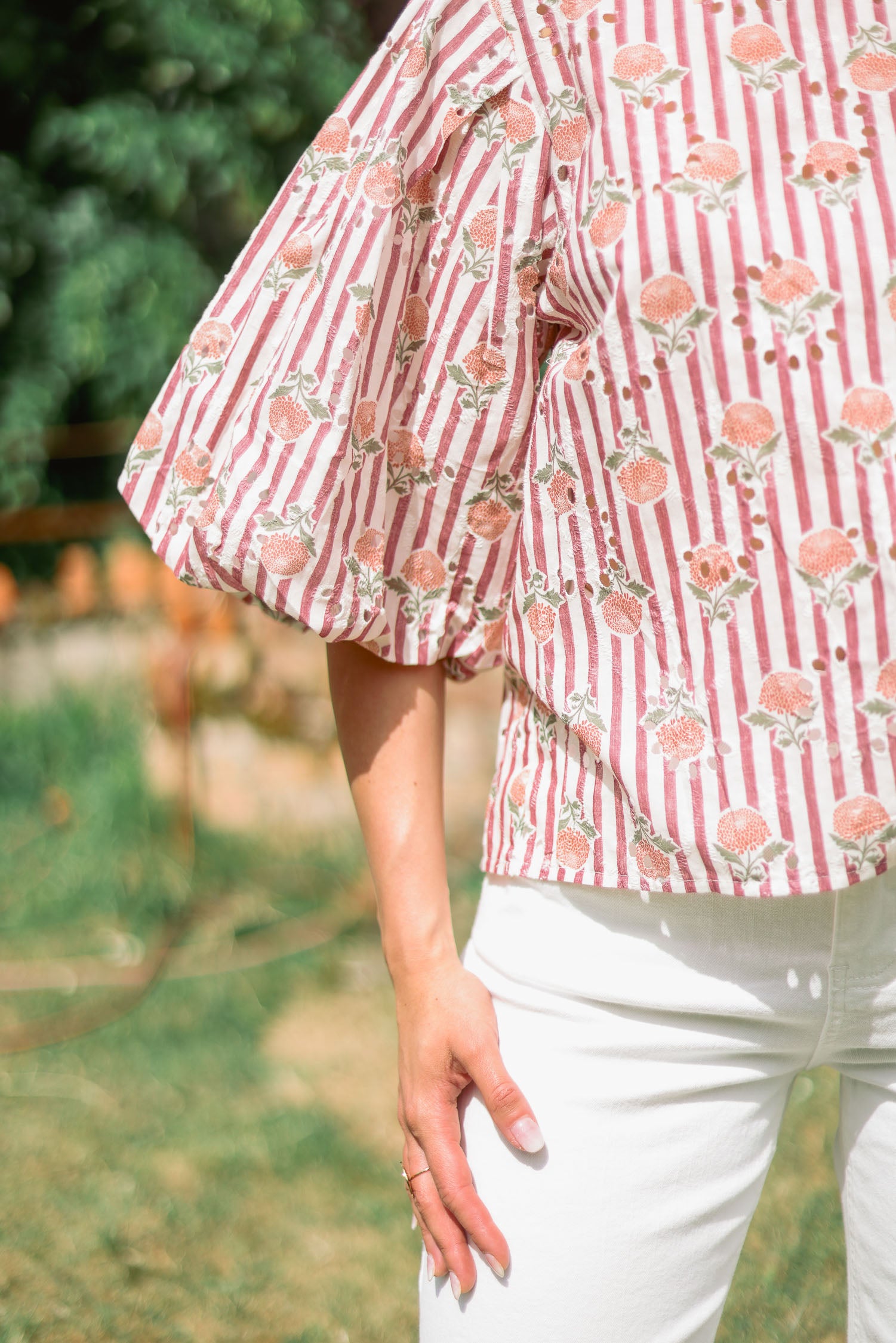 Blouse brodée fleurie