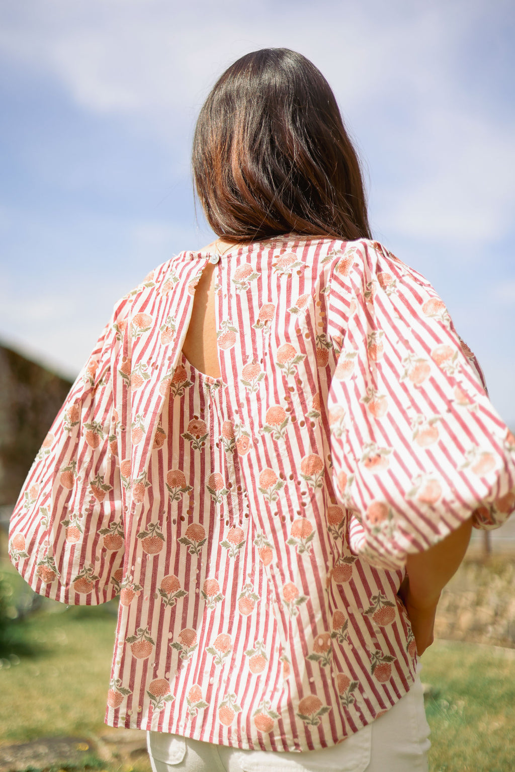 Blouse brodée fleurie