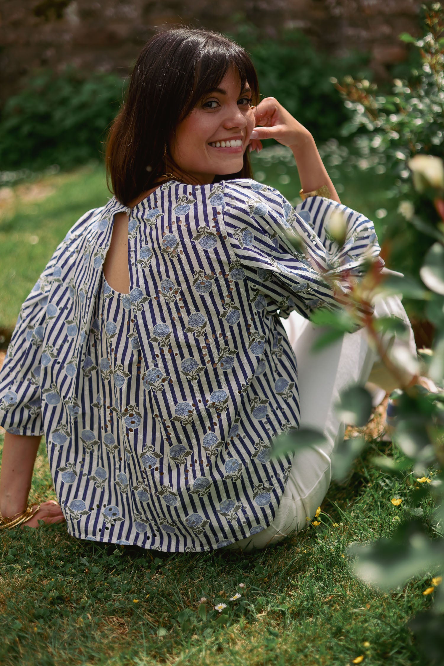 Blouse brodée fleurie
