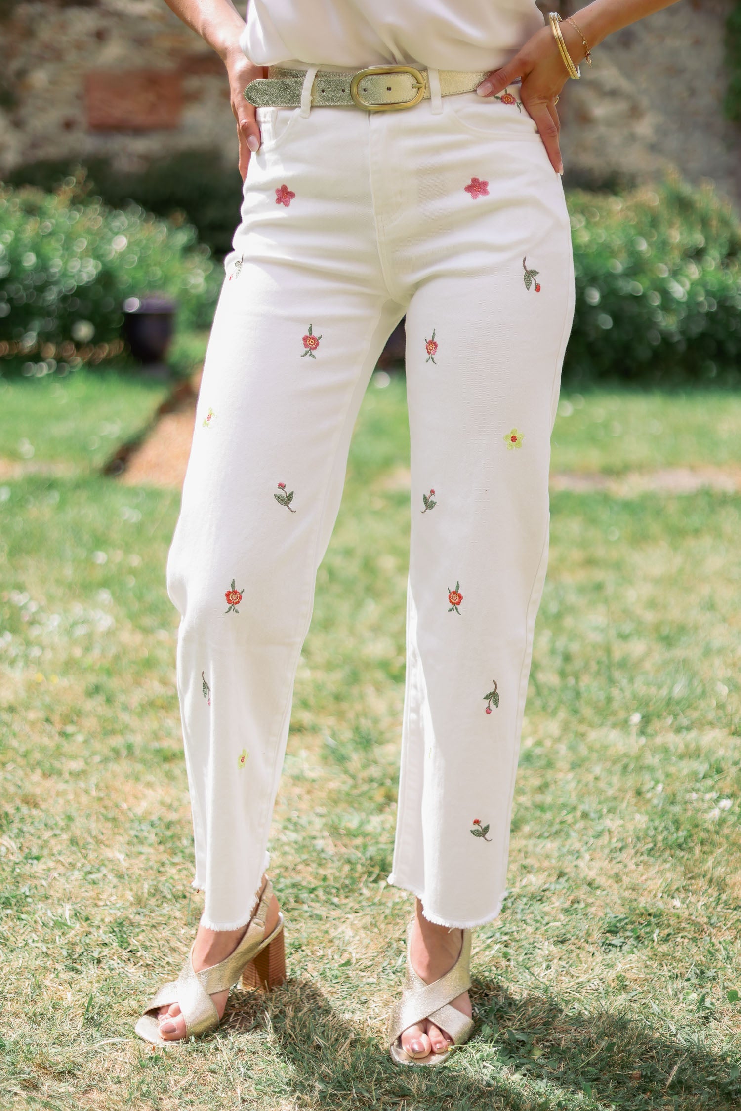 Pantalon motifs fleuris