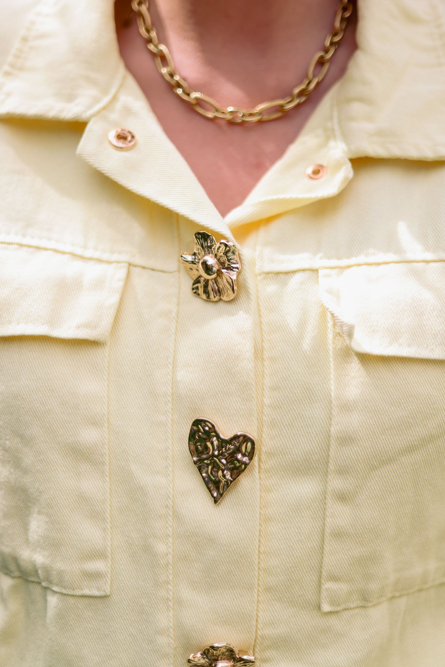 Veste boutons bijoux