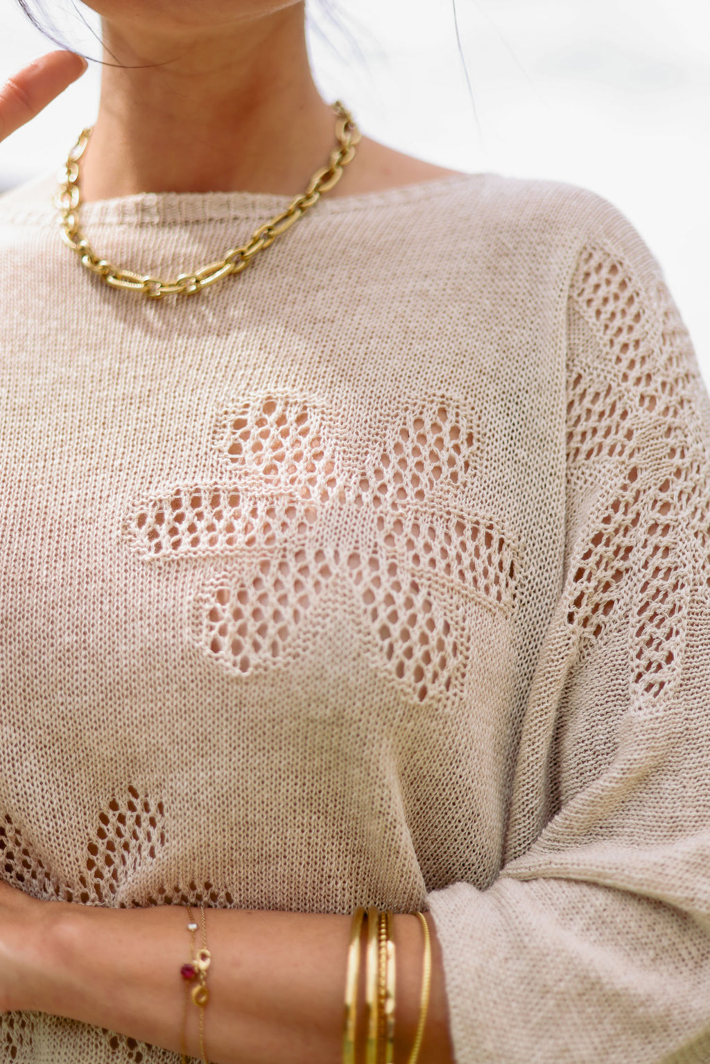 Pull fleurs ajouré