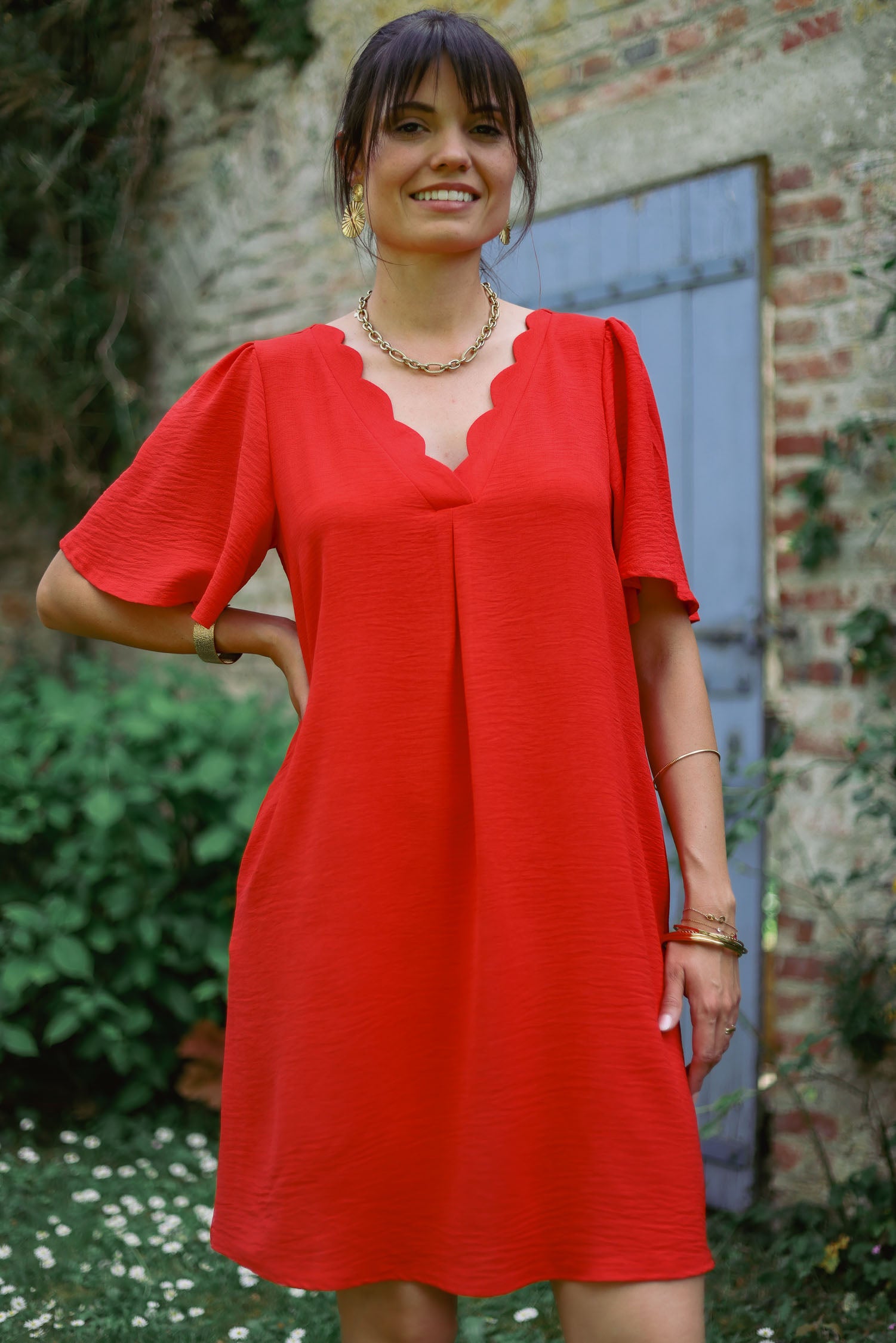 Robe droite col festonné