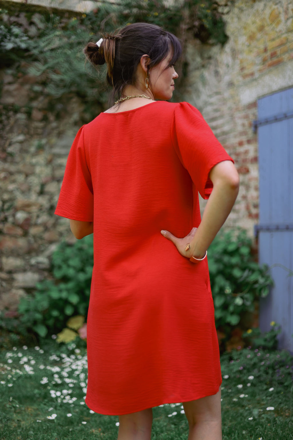 Robe droite col festonné