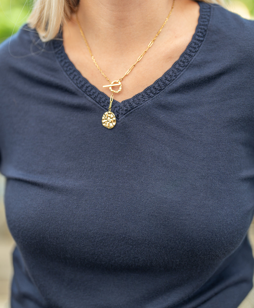 T-shirt col V dentelle