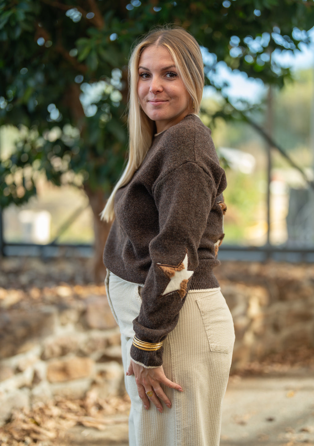 Pull étoile fleurs