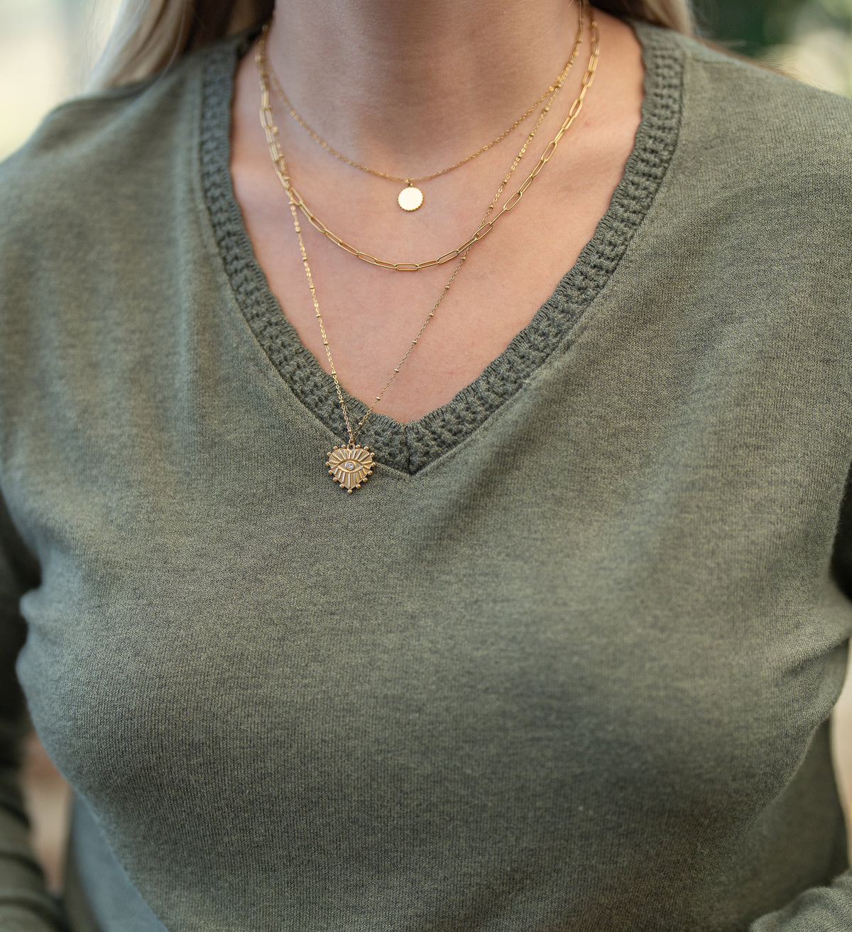 T-shirt col V dentelle