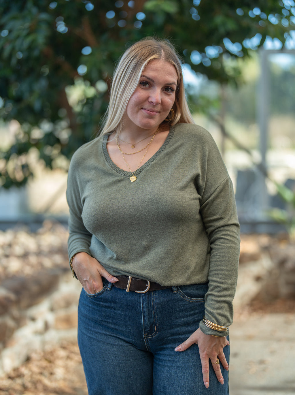 T-shirt col V dentelle