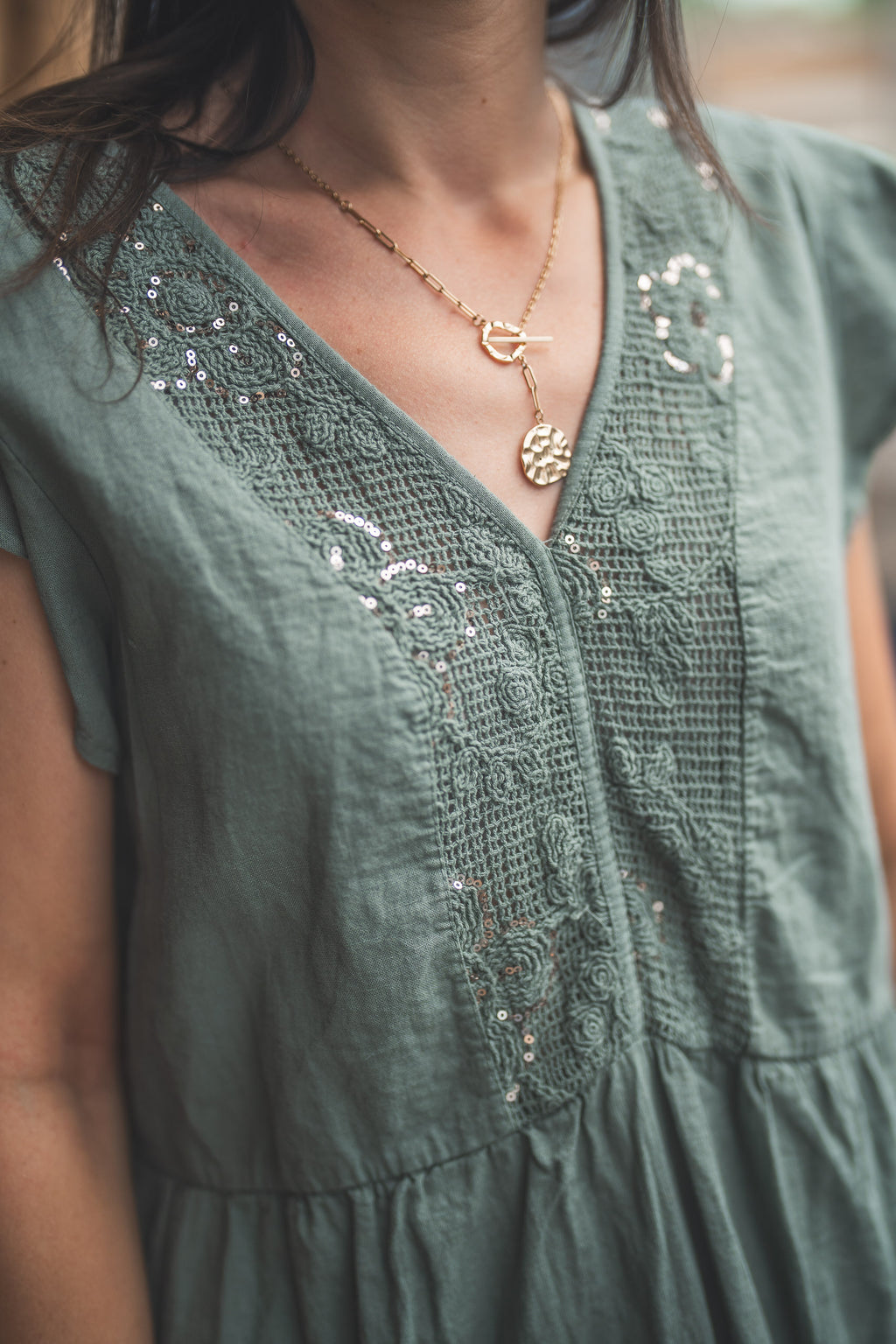 Robe uni pailletés