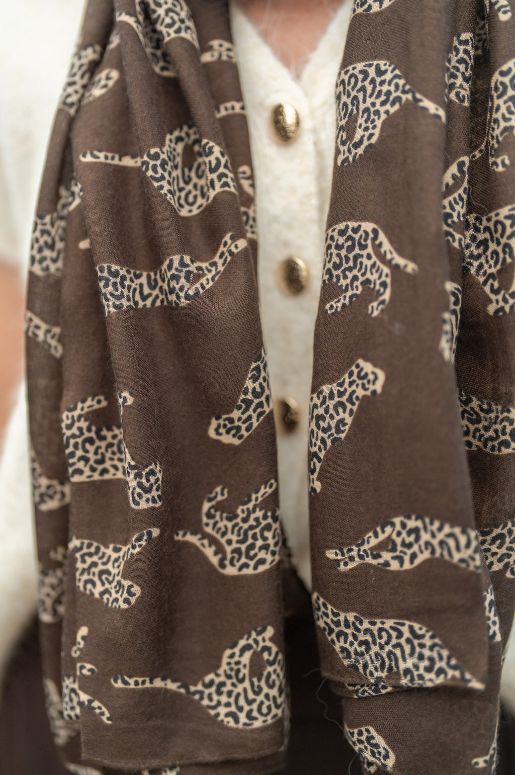 Foulard motif léopard