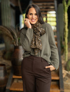 Foulard motif cœur léopard
