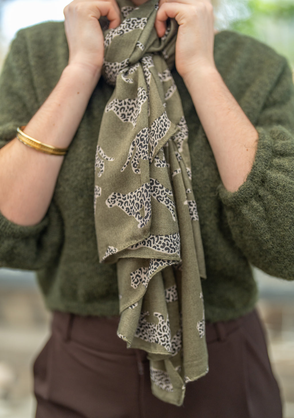Foulard motif léopard