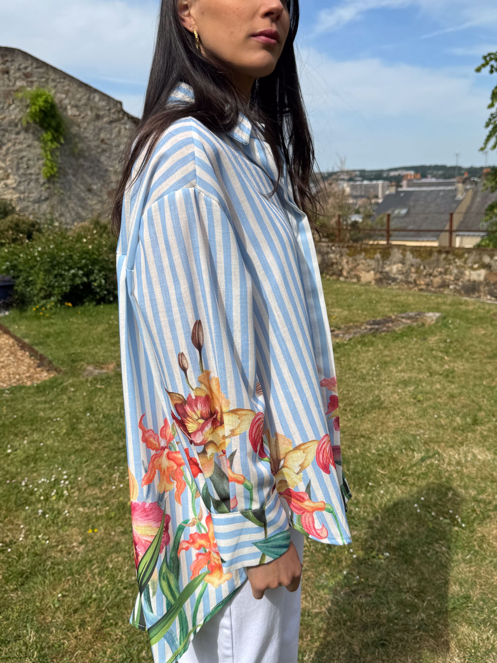 Chemise rayée fleurie