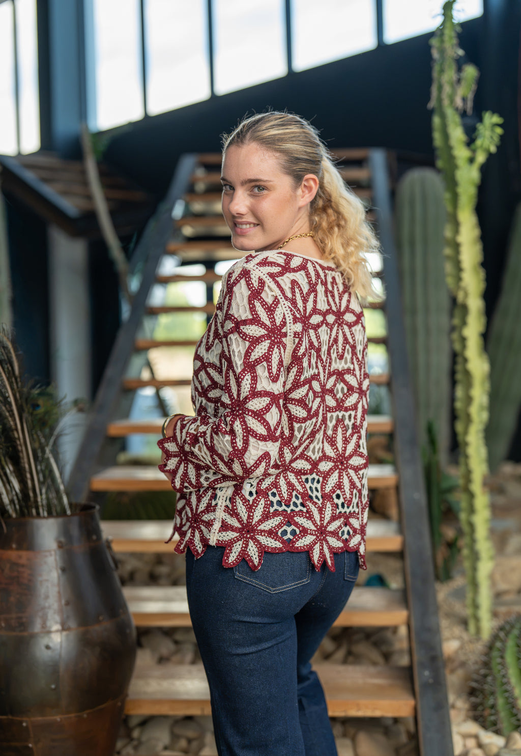 Pull crochet fleurs