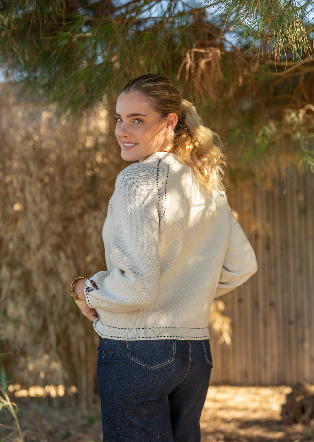 Cardigan coutures