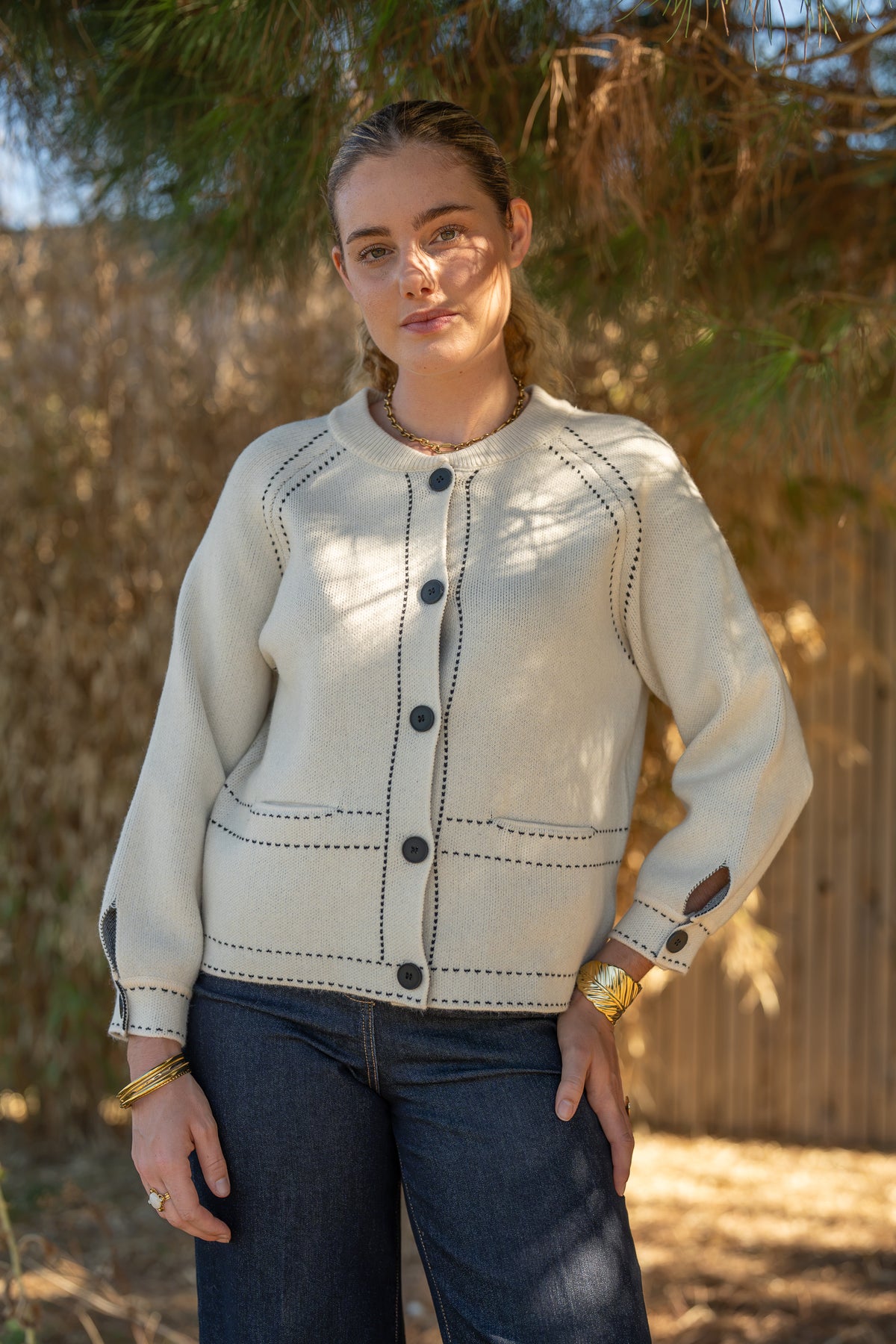 Cardigan coutures