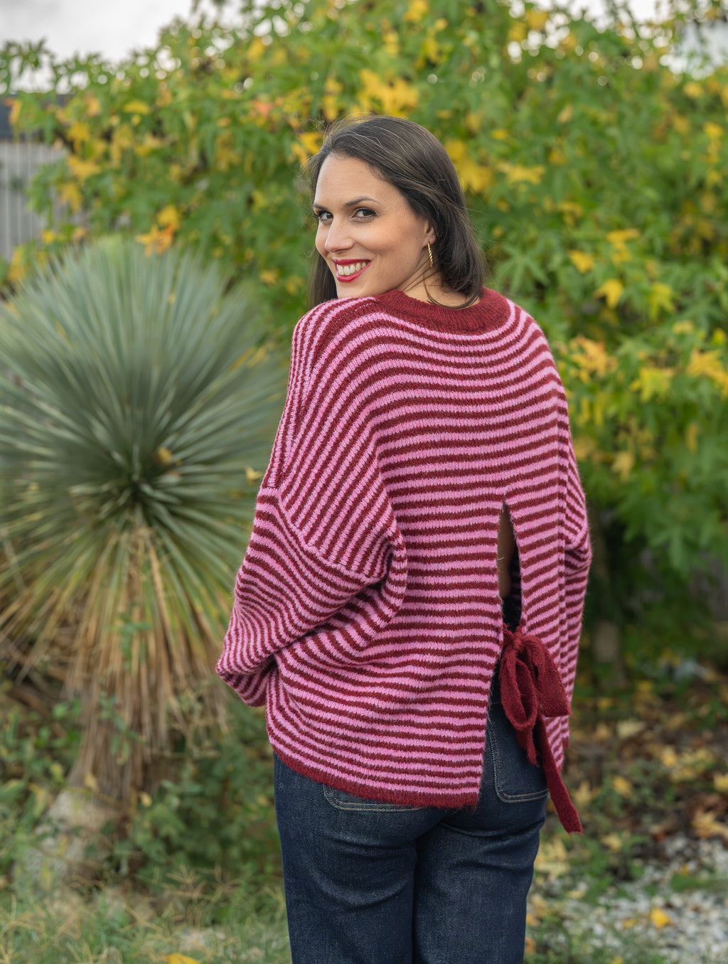 Pull rayé dos noué