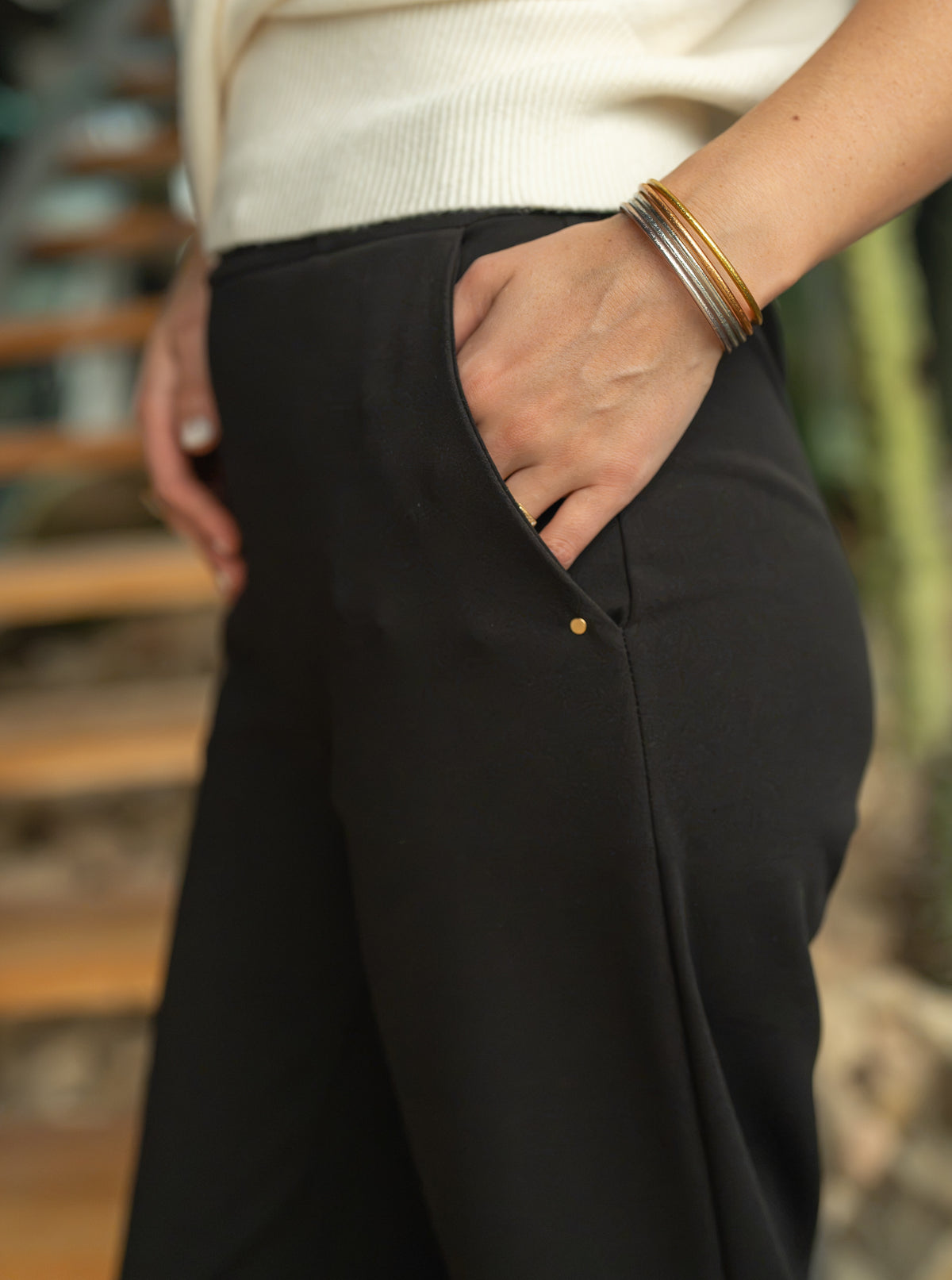 Pantalon fluide boucle